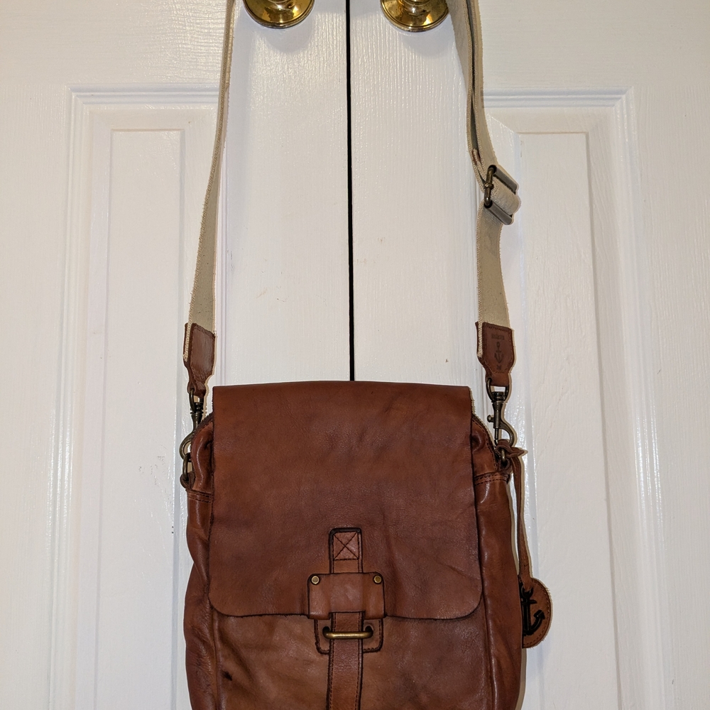 Harbour 2nd Leather Talon Crossbody Bag - Picture 3 of 6
